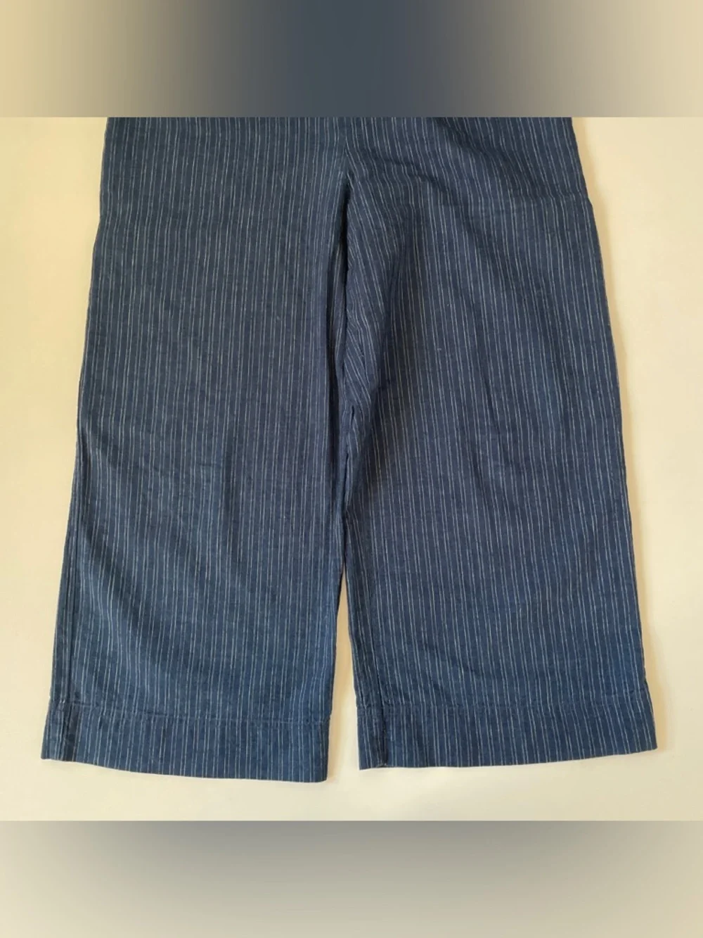 Banana Republic Sleeveless Pinstripe Jumpsuit in Navy Combo, Size 4